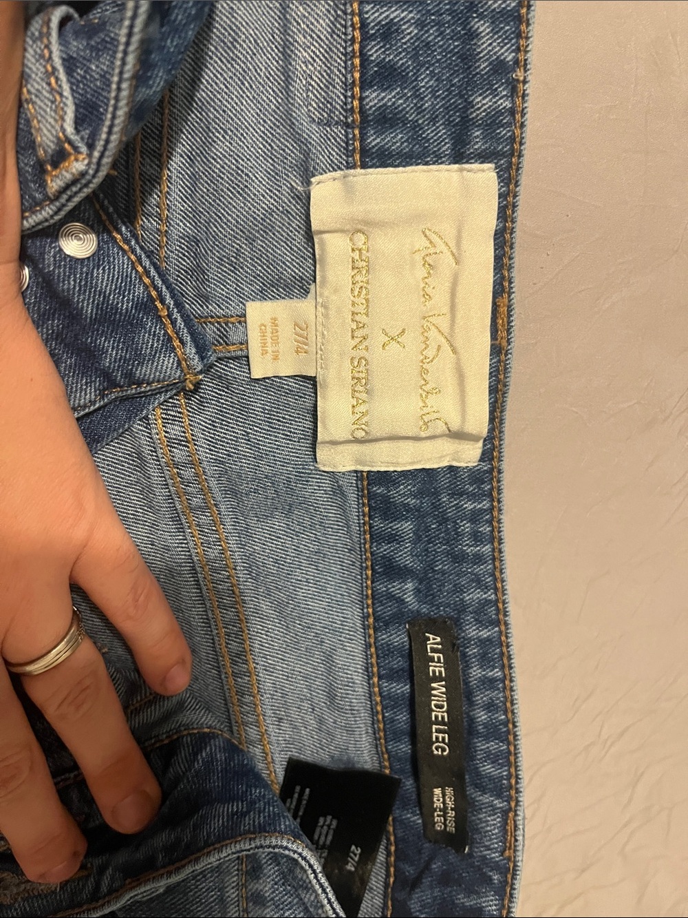 Gloria Vanderbilt xChristian Siriano Medium Blue Wide-Leg Jeans - Picture 2 of 2